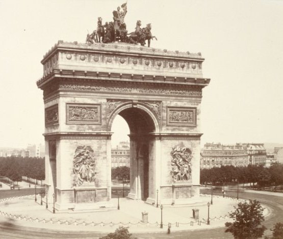 Quadrige%20Arc%20triomphe%202.jpg